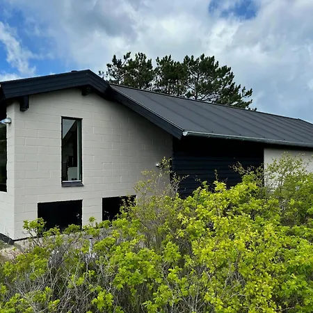 Beachfront With Sea View And Wild Nature Nordenbro Vesteregn